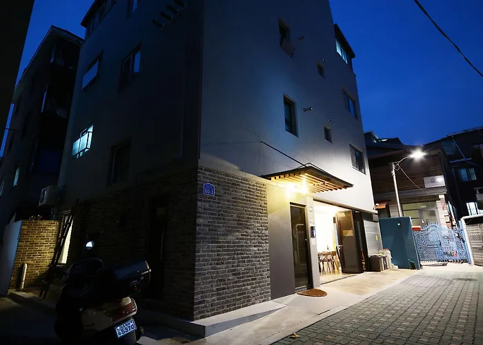 Sunnyhill Hongdae Гостевой дом Сеул